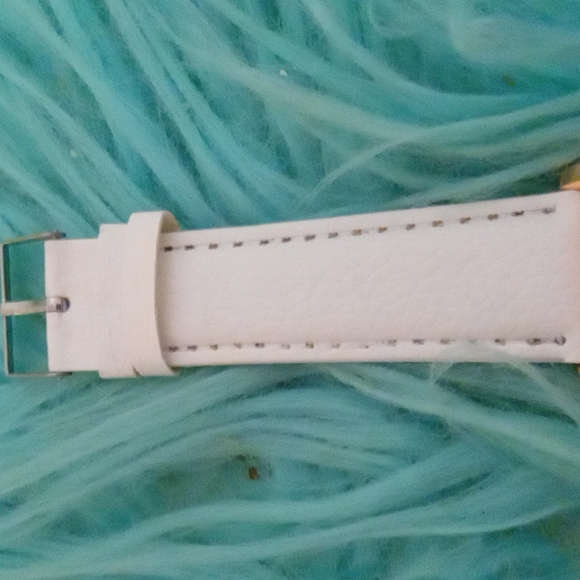 Two watches ⌚ for child or adult lady's - Picture 10 of 12